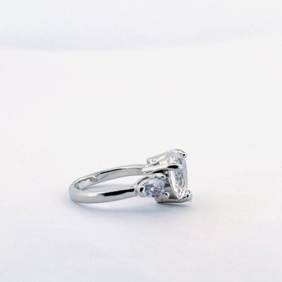 Estate Sterling Silver 925 Heart Cut Clear Stone Ring Size 5.75, 2.7 DWT - Picture 2 of 11